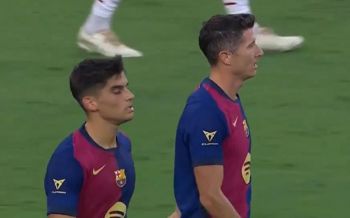 Lewandowski obejrzał derby z ławki rezerwowych. Flick robił zmiany, ale Polaka nie wpuścił. Barcelona coraz bliżej mistrzostwa (VIDEO)